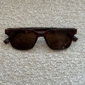 GAP Tortoise Shell Sunglasses